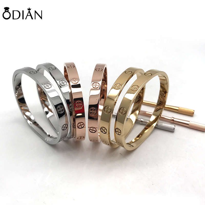 Cheap and reasonable women decoration OEM Charm rose gold metal stainless steel bracelet