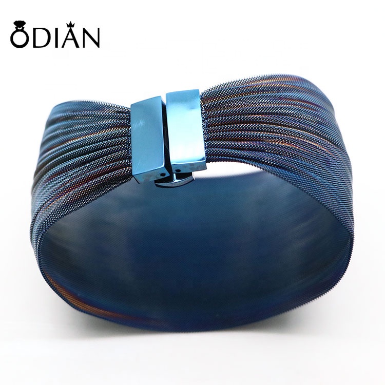 Simple and fashionable titanium steel mesh C- shaped bracelet elastic stainless steel trendsetter bracelet