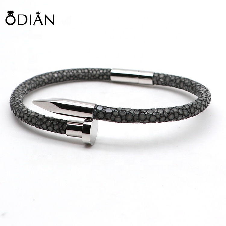 Popular Best Sale Luxury Genuine Stingray Leather Men Leather Stainless Steel Nail Bracelet For Gift